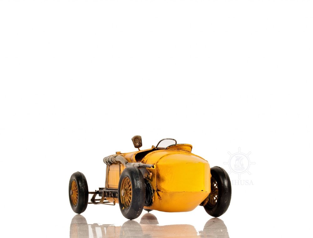 Alfa Romeo P2 Classic Racing Car Sculpture HomeRoots