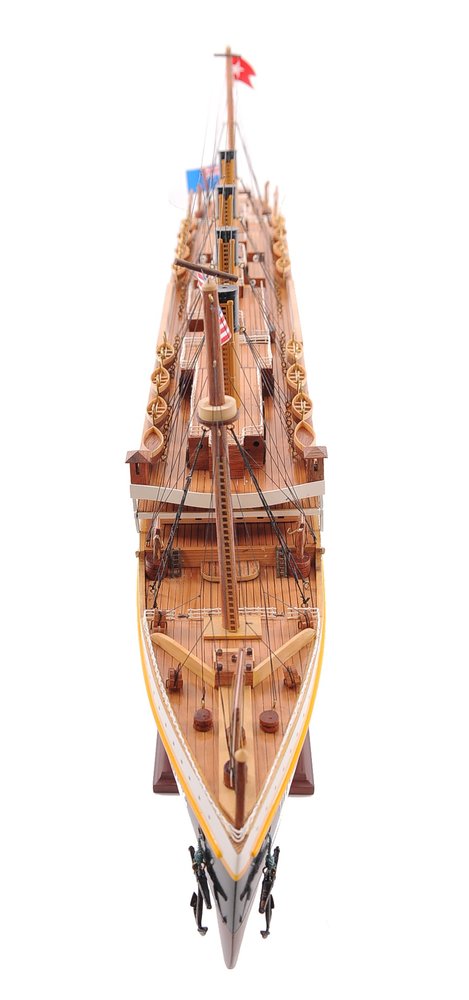 10" Black and Red Solid Wood Hand Painted 1912 RMS Titanic Small Model Boat — view 3