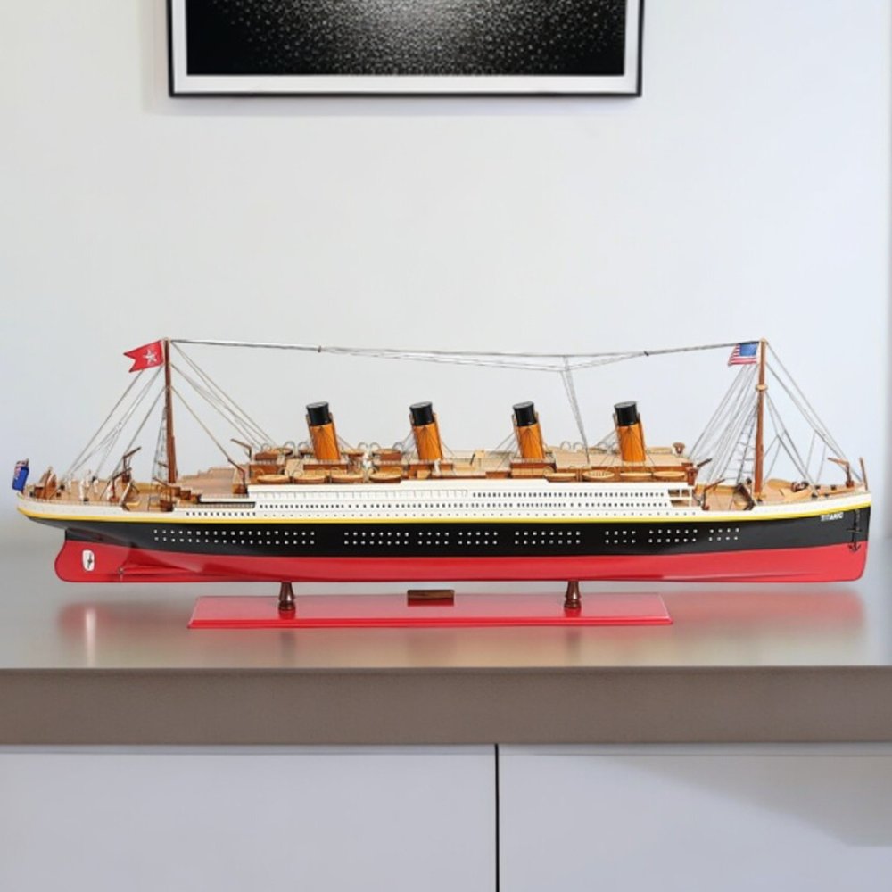 19" Black and Red Hand Painted Sculpture HomeRoots