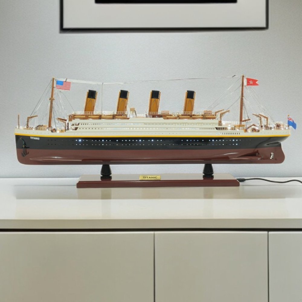 13" Black and White Solid Wood Hand Painted 1912 RMS Titanic Lights Model Boat HomeRoots