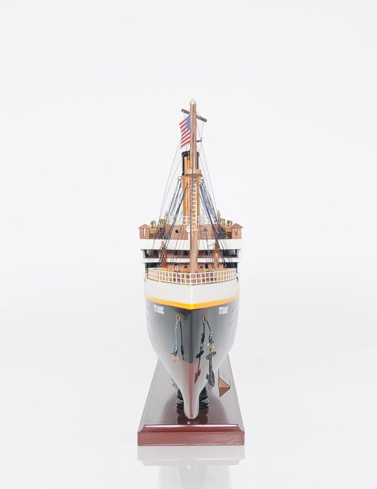 13" Black and White Solid Wood Hand Painted 1912 RMS Titanic Lights Model Boat — view 10
