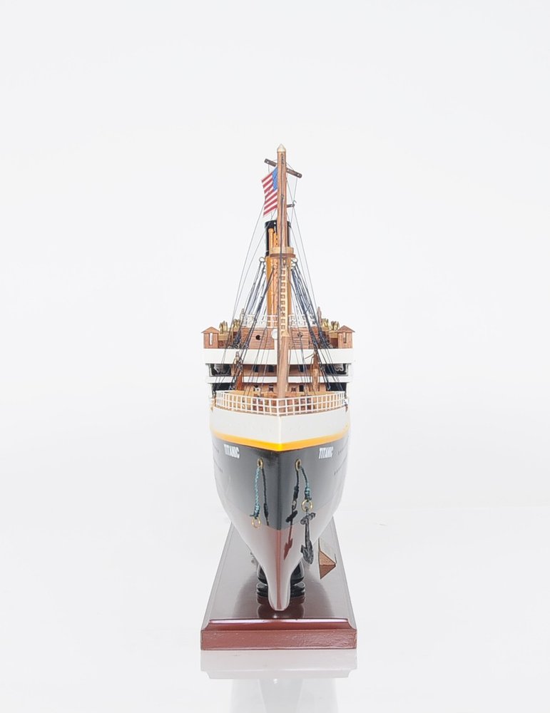 13" Black and White Solid Wood Hand Painted 1912 RMS Titanic Lights Model Boat HomeRoots
