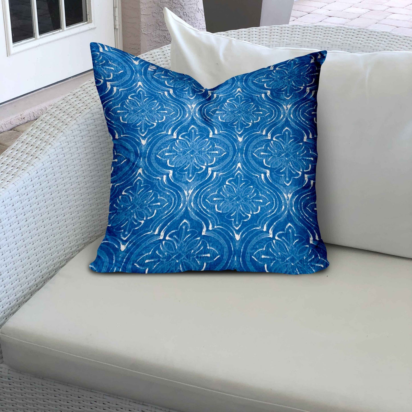 12" X 16" Blue And White Enveloped Ikat Lumbar Indoor Outdoor Pillow