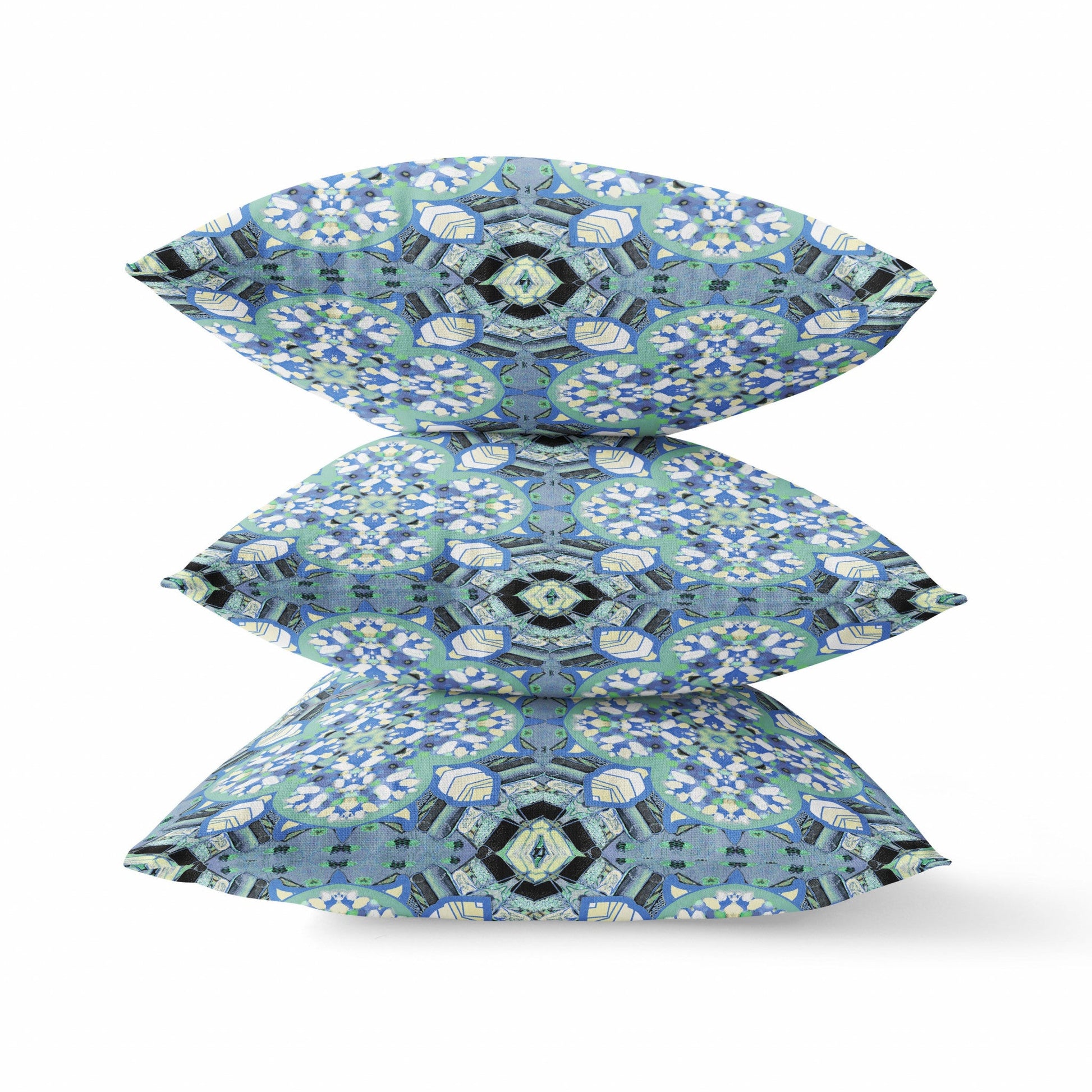 16"X16" Blue And Green Microsuede Quatrefoil Zippered Pillow FurniFindUSA