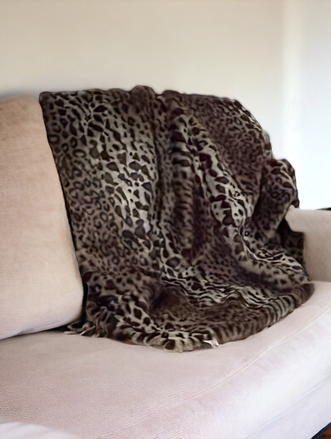 Ultra Soft Faux Fur Leopard Throw