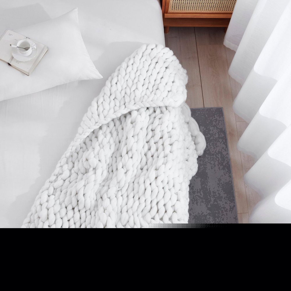 White Chunky Knit Throw Blanket HomeRoots