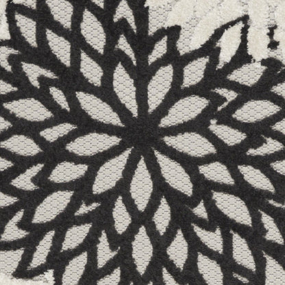 8' Black And White Indoor Outdoor Runner Rug