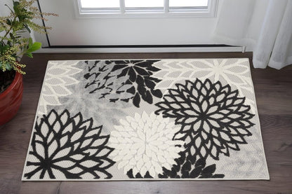 3' X 4' Black And White Indoor Outdoor Area Rug HomeRoots