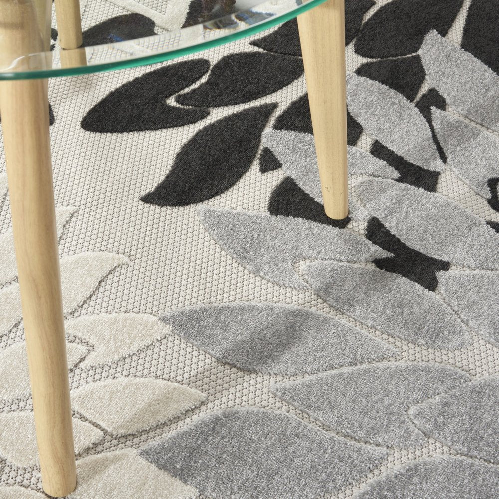 8' X 8' Black And White Indoor Outdoor Area Rug — view 7