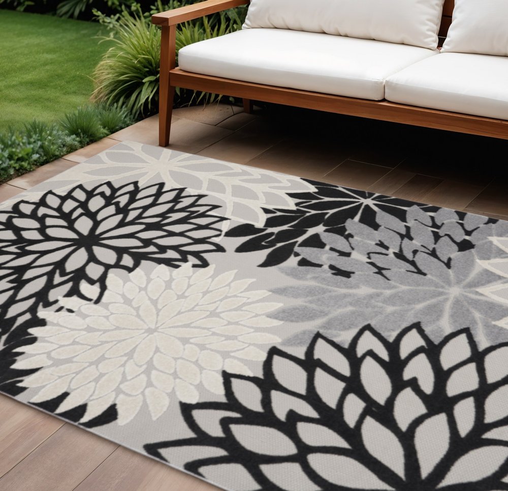 10' X 13' Black And White Floral Indoor Outdoor Area Rug — view 4