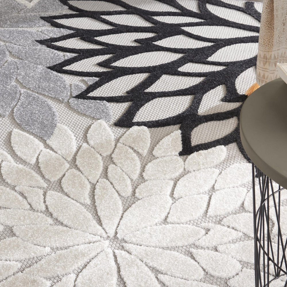 10' X 13' Black And White Floral Indoor Outdoor Area Rug — view 7