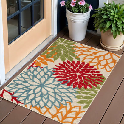3' X 5' Green And Ivory Indoor Outdoor Area Rug HomeRoots