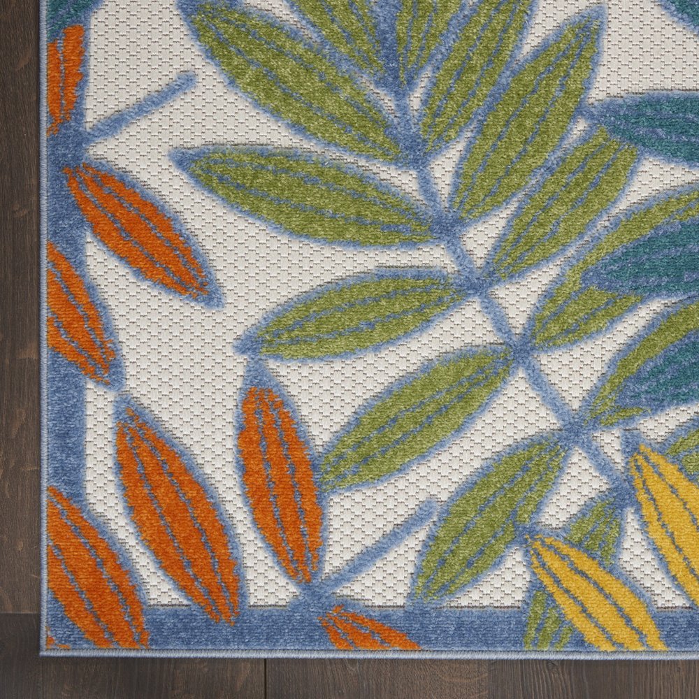 7' X 10' Ivory And Blue Indoor Outdoor Area Rug