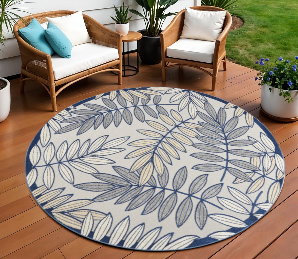 8' X 8' Ivory And Blue Round Indoor Outdoor Area Rug — view 4