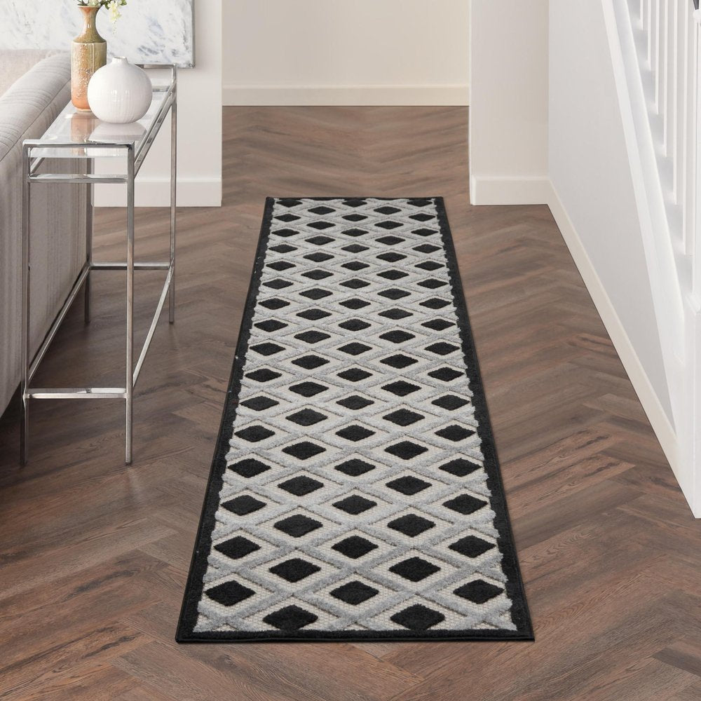 10' Black And White Indoor Outdoor Runner Rug HomeRoots