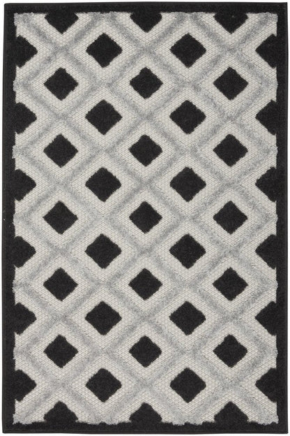 3' X 4' Black And White Indoor Outdoor Area Rug HomeRoots