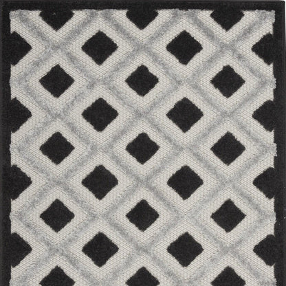 3' X 4' Black And White Indoor Outdoor Area Rug HomeRoots
