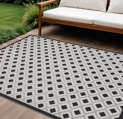 9' X 12' Black And White Indoor Outdoor Area Rug HomeRoots