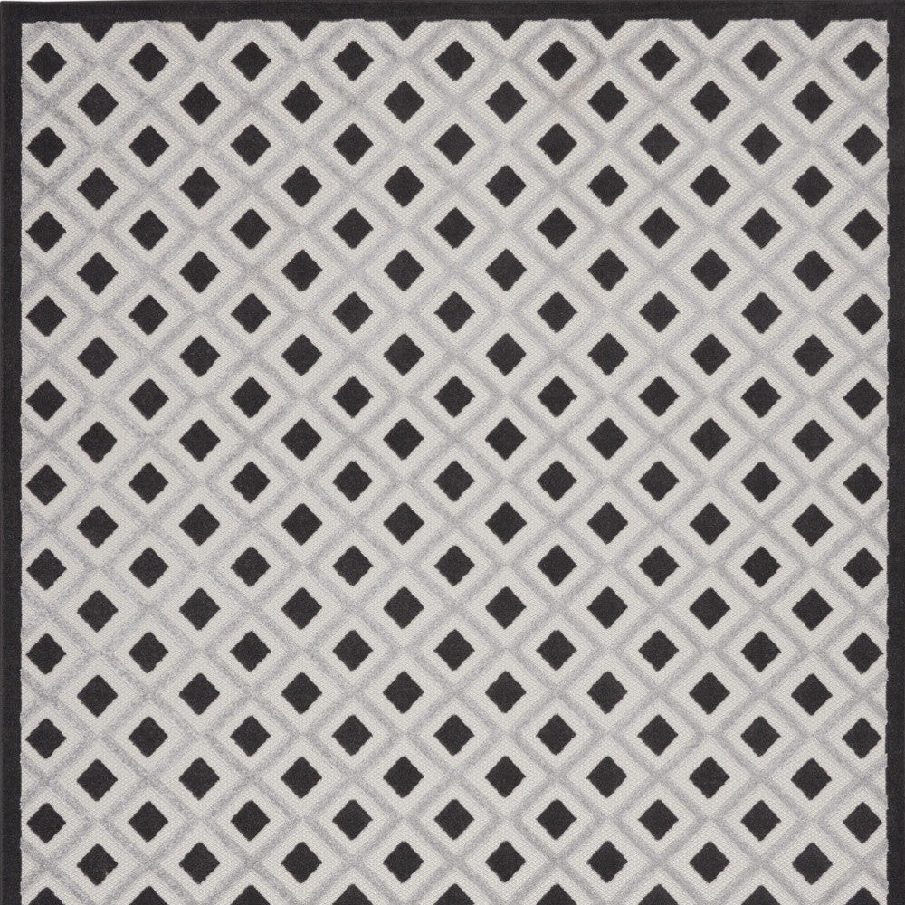 9' X 12' Black And White Gingham Non Skid Indoor Outdoor Area Rug