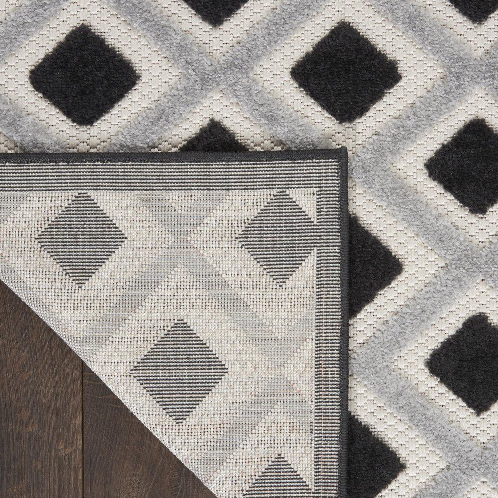9' X 12' Black And White Indoor Outdoor Area Rug — view 9
