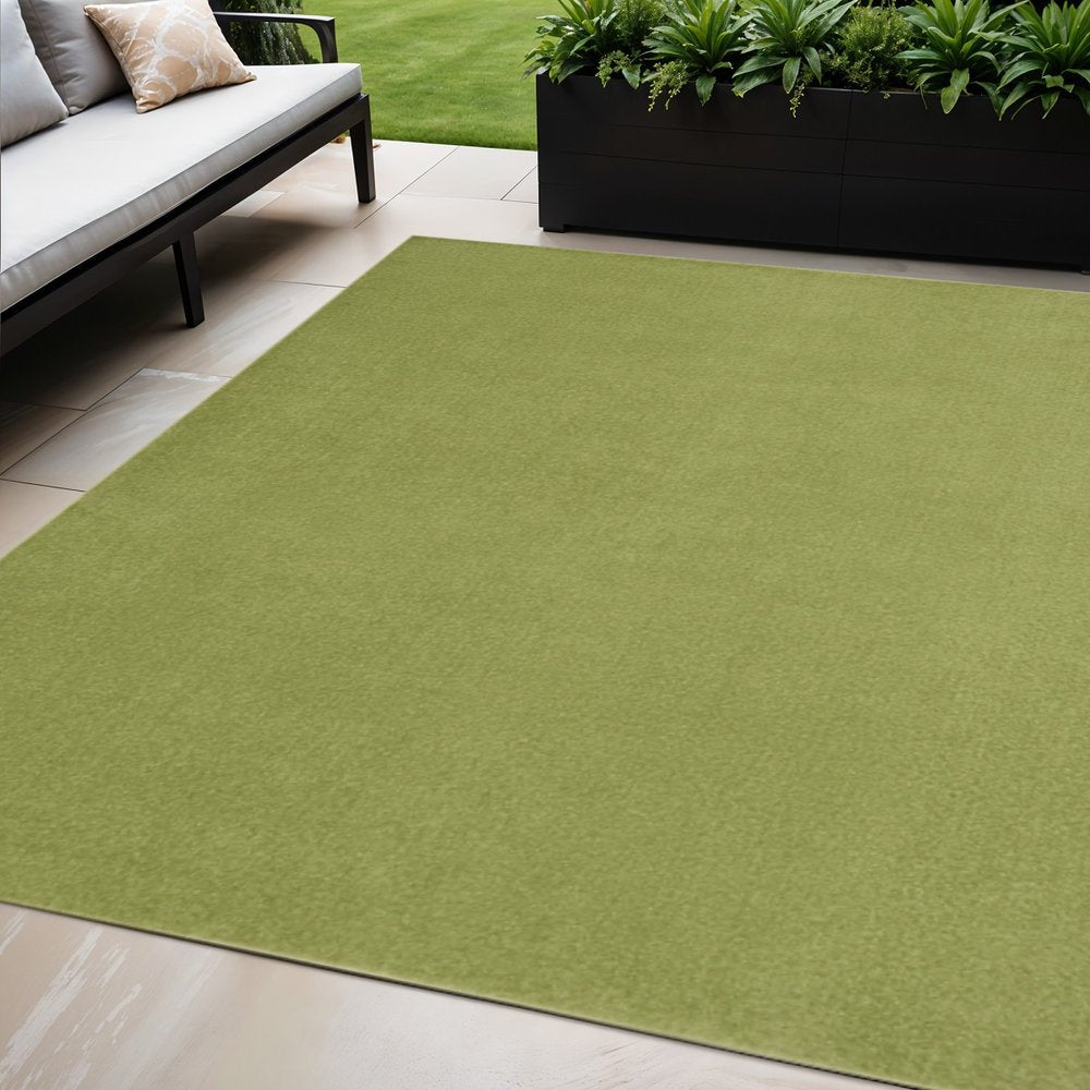 5' X 7' Green Indoor Outdoor Area Rug — view 2