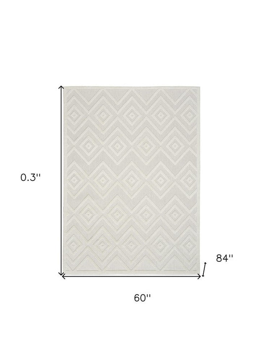 5' X 7' Ivory Indoor Outdoor Area Rug