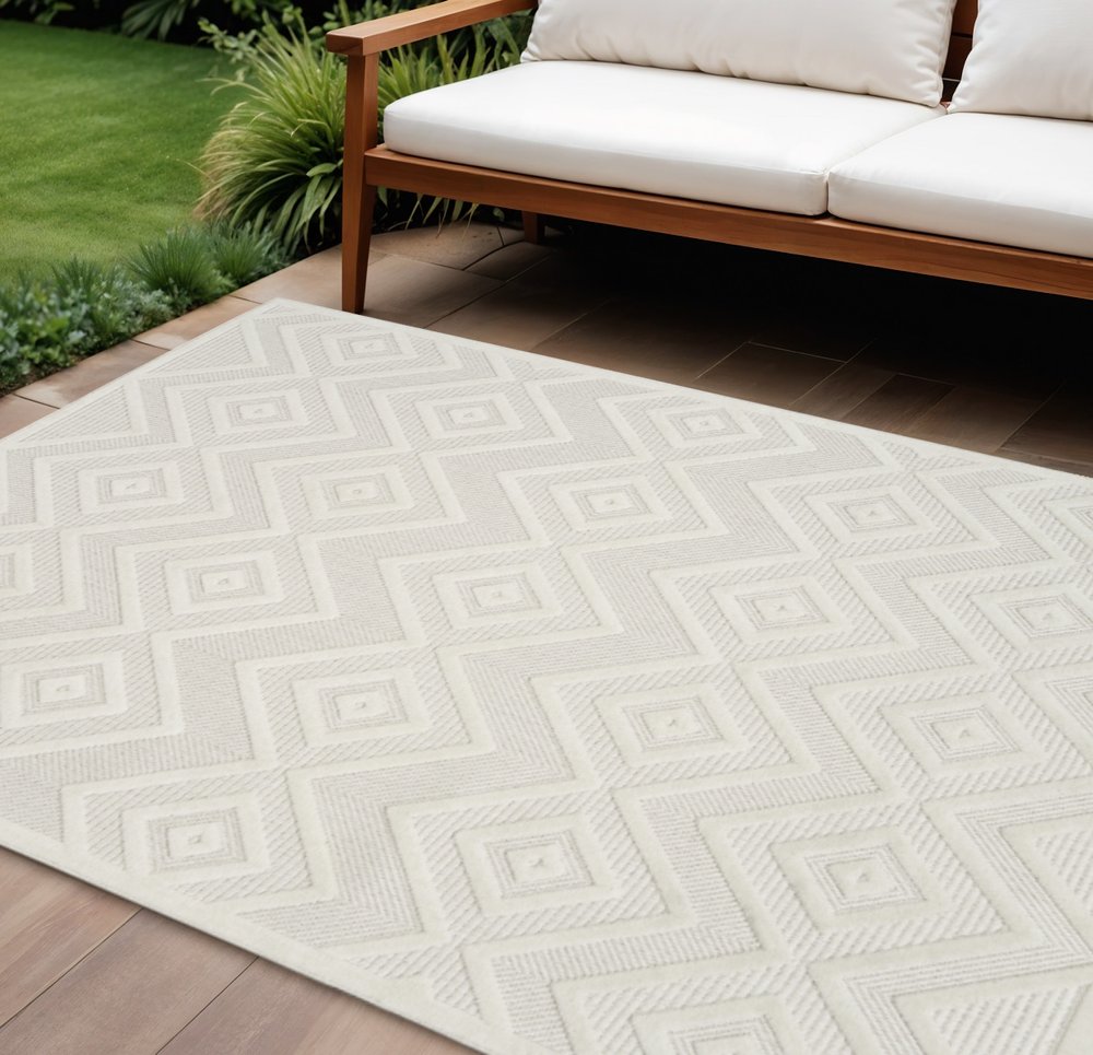 6' X 9' Ivory Indoor Outdoor Area Rug — view 1