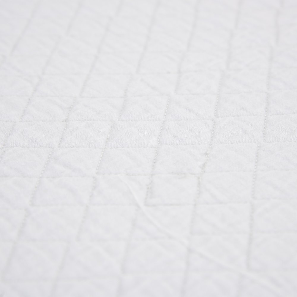 White Checkered King Quilt — view 1