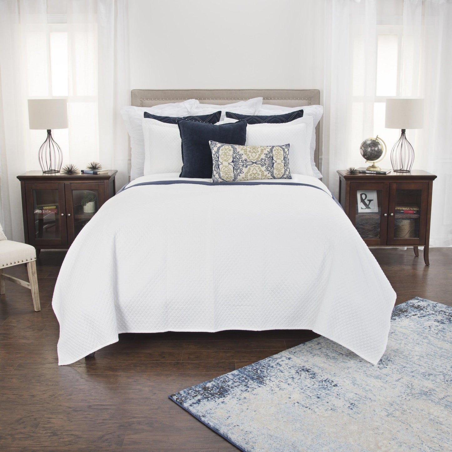 White King 100% Cotton 300 Thread Count Washable Down Alternative Comforter - FurniFindUSA