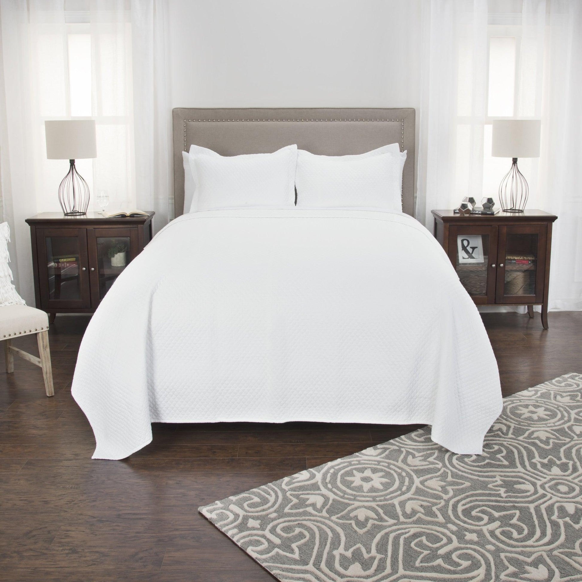 White King 100% Cotton 300 Thread Count Washable Down Alternative Comforter - FurniFindUSA