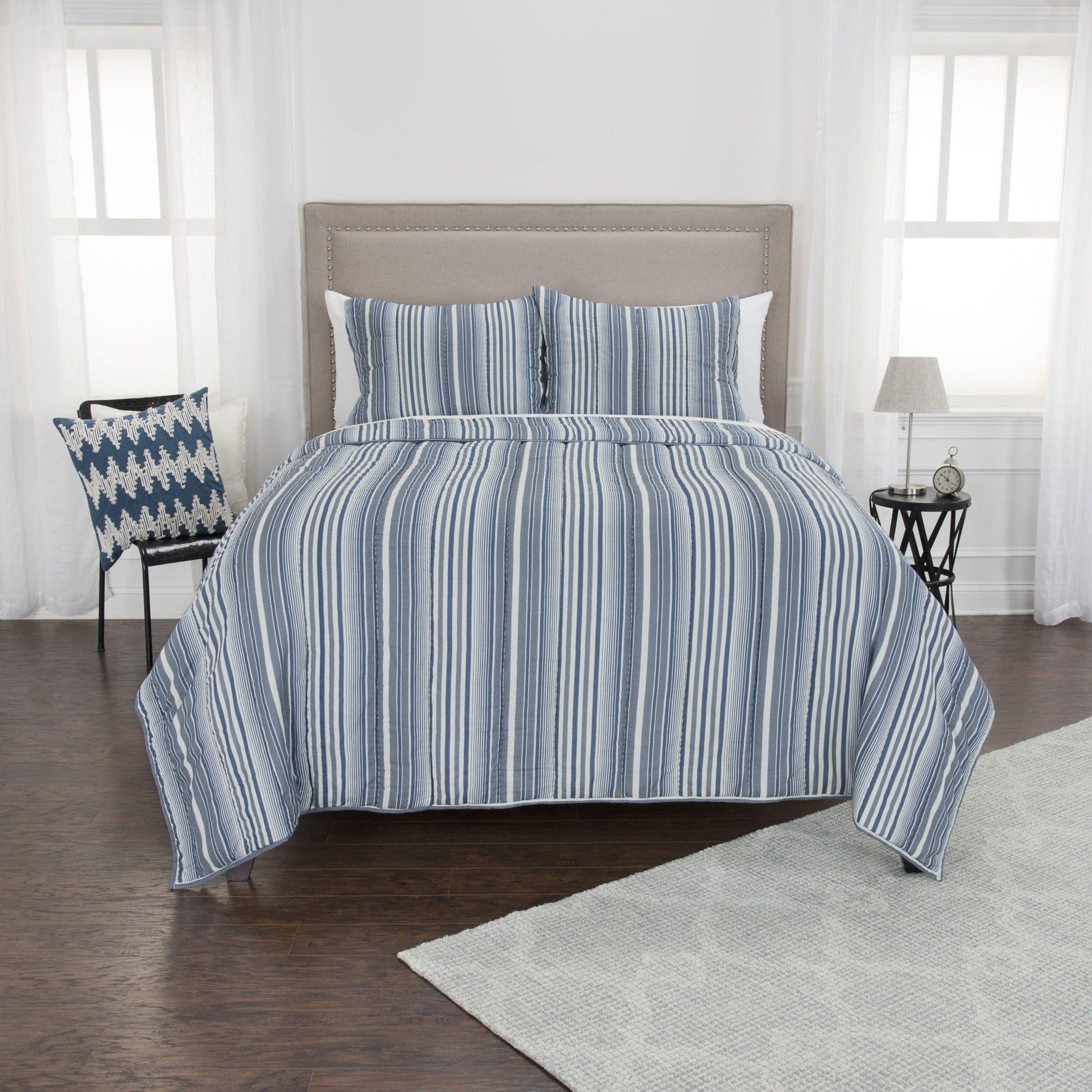 Multi Blues King 100% Cotton 300 Thread Count Machine Washable Down Alternative Comforter - FurniFindUSA