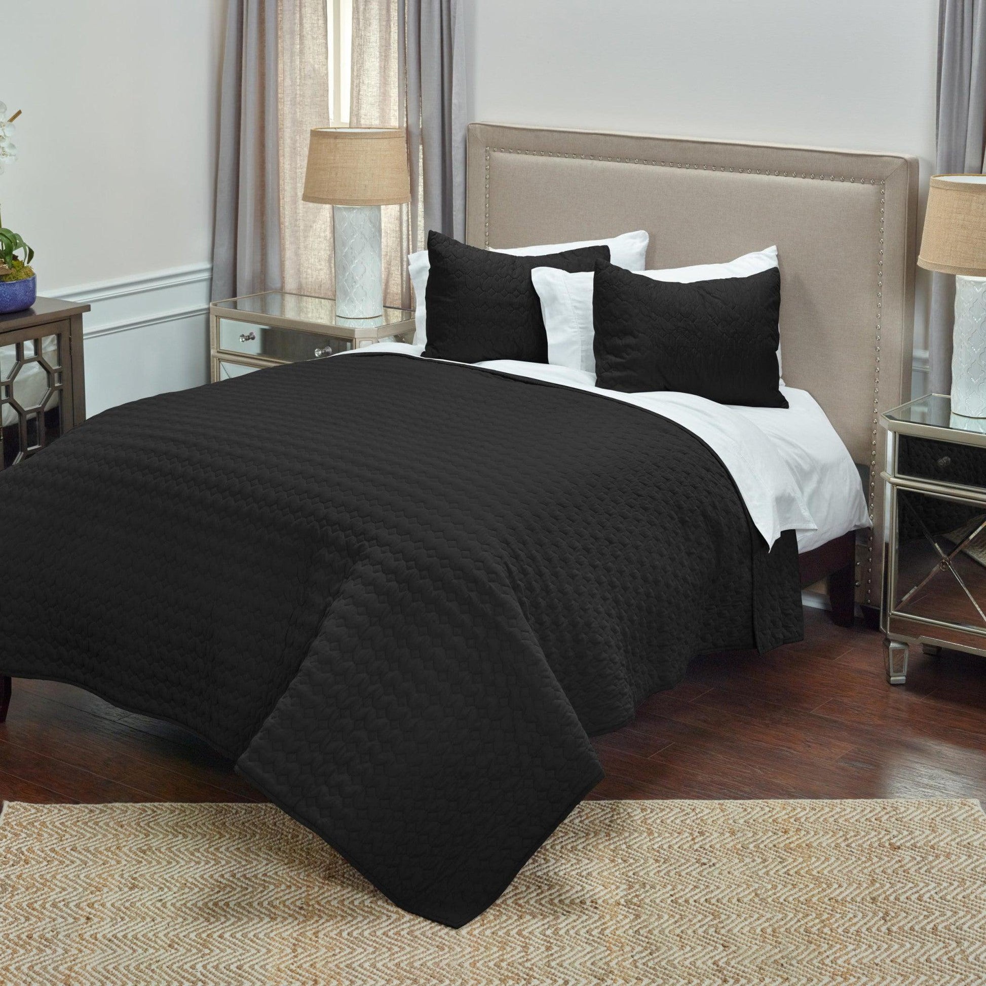 Black Queen 100% Cotton 300 Thread Count Machine Washable Down Alternative Comforter - FurniFindUSA