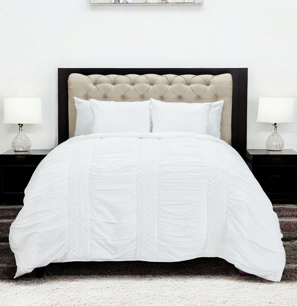 White Geometric Queen Quilt HomeRoots