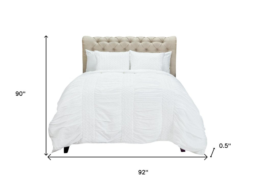 White Geometric Queen Quilt HomeRoots