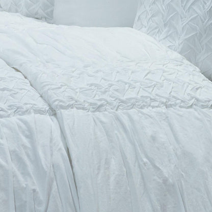 White Geometric Twin Quilt HomeRoots