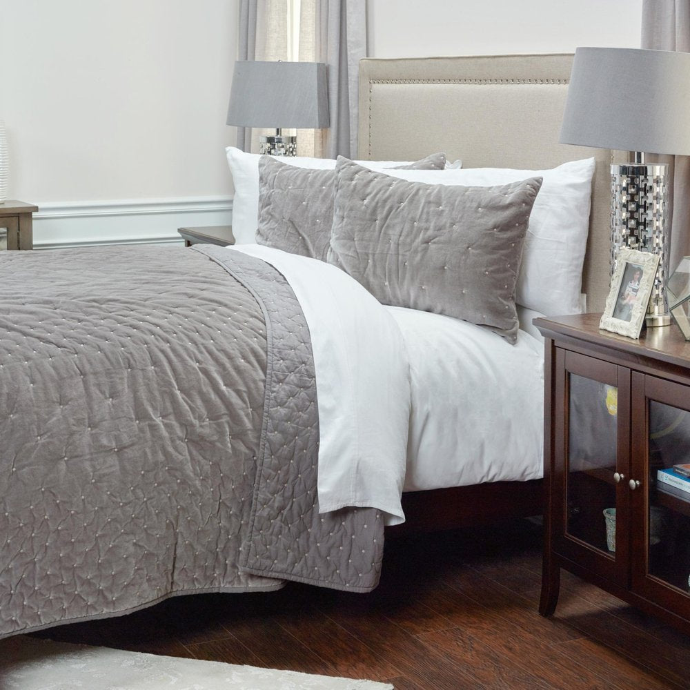 Gray Polka Dots King Quilt HomeRoots