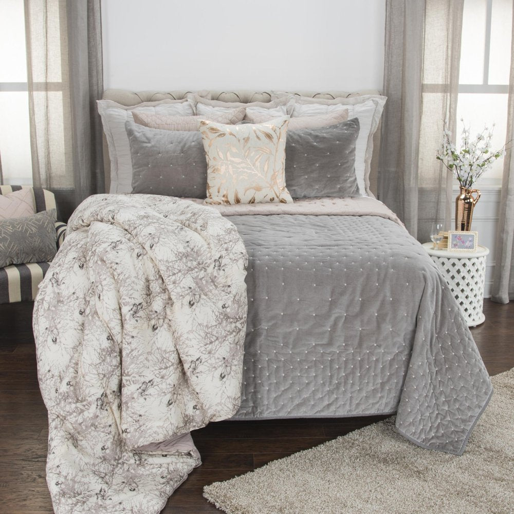 Gray Polka Dots Queen Quilt HomeRoots