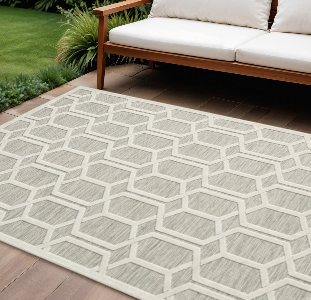 8' X 10' Gray And Ivory Indoor Outdoor Area Rug — view 12