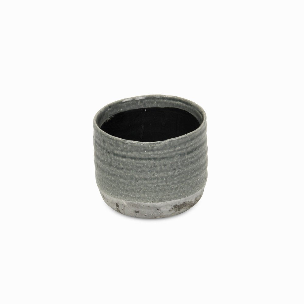 Gray Ceramic 19 Ounce Two Toned Round Distressed Pot Planter HomeRoots