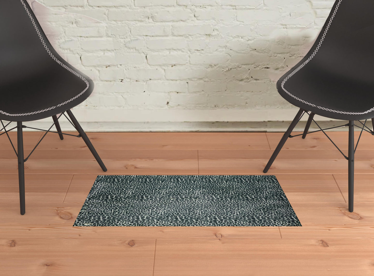 2' X 3' Black and Gray Leopard Print Shag Handmade Non Skid Area Rug - 47.24" (L) x 47.24" (W) x 0.35" (H)