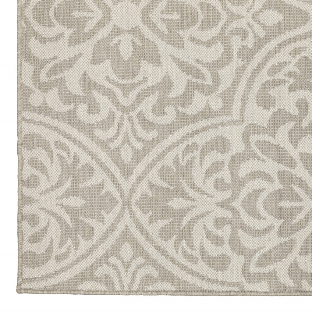 8' X 10' Gray and Ivory Floral Stain Resistant Indoor Outdoor Area Rug - 0" (L) x 120" (W) x 94" (H)