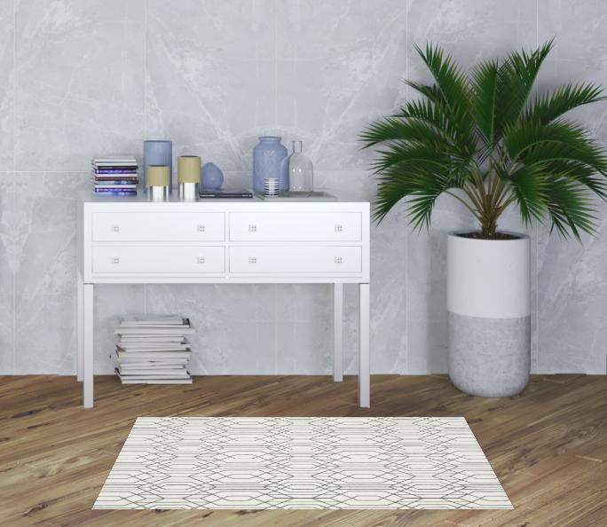 3' X 5' White And Grey Geometric Power Loom Stain Resistant Area Rug