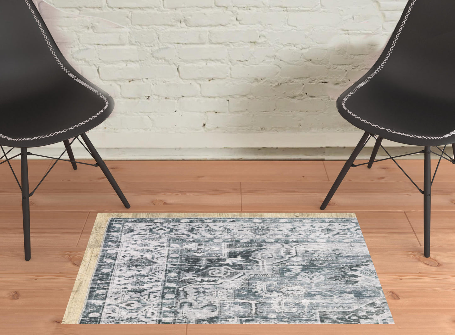 2' X 3' Gray And Ivory Oriental Printed Non Skid Area Rug - 47.0" (L) x 72.0" (W) x 0.4" (H)