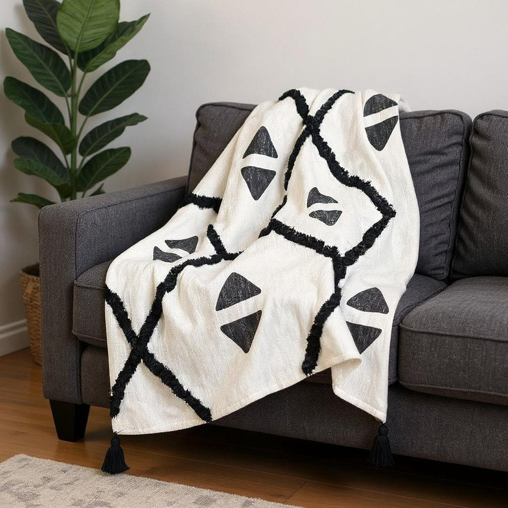 50" X 60" Black and White Woven Cotton Geometric Throw Blanket with Tassels HomeRoots