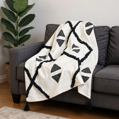 50" X 60" Black and White Woven Cotton Geometric Throw Blanket with Tassels HomeRoots