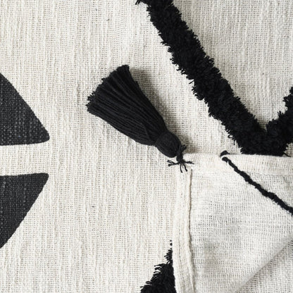 50" X 60" Black and White Woven Cotton Geometric Throw Blanket with Tassels HomeRoots
