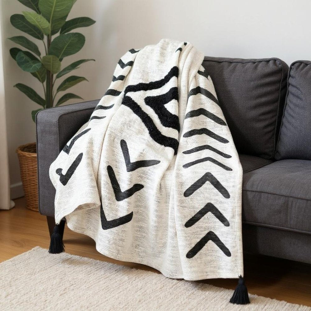 50" X 60" Black and White Woven Cotton Geometric Throw Blanket with Tassels HomeRoots