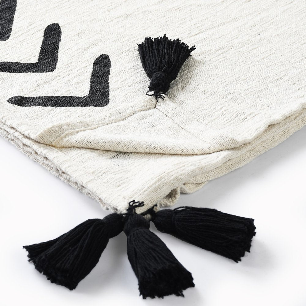 50" X 60" Black and White Woven Cotton Geometric Throw Blanket with Tassels HomeRoots
