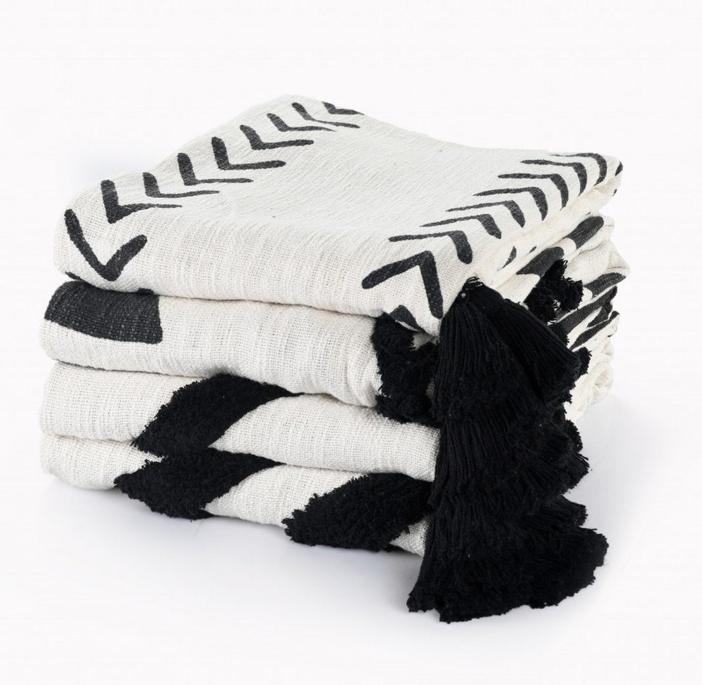 50" X 60" Black and White Woven Cotton Geometric Throw Blanket with Tassels HomeRoots