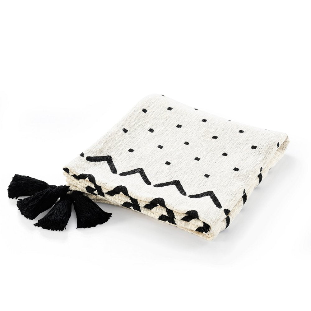 50" X 60" Black and White Woven Cotton Chevron Throw Blanket with Tassels HomeRoots